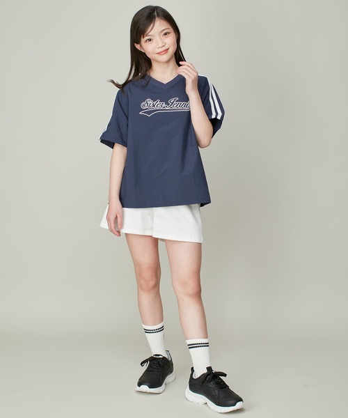 SISTER JENNI(SISTER JENNI)の「【シャカシャカ素材】Vネックタフタユニフォーム風ビッグT(Tシャツ/カットソー・キッズ・サックスブルー/オフホワイト/ネイビー・130cm/140cm/150cm/160cm)」の22枚目の写真