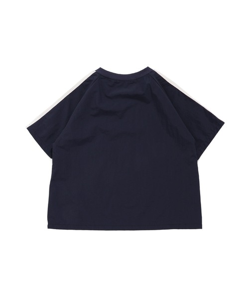 SISTER JENNI(SISTER JENNI)の「【シャカシャカ素材】Vネックタフタユニフォーム風ビッグT(Tシャツ/カットソー・キッズ・サックスブルー/オフホワイト/ネイビー・130cm/140cm/150cm/160cm)」の9枚目の写真