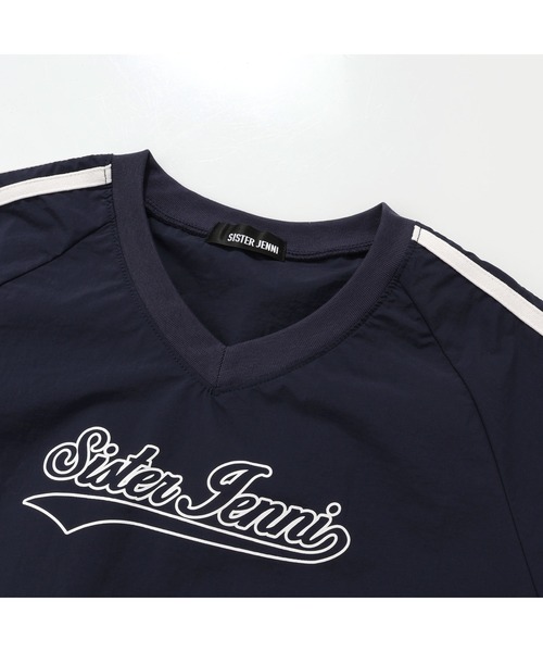 SISTER JENNI(SISTER JENNI)の「【シャカシャカ素材】Vネックタフタユニフォーム風ビッグT(Tシャツ/カットソー・キッズ・サックスブルー/オフホワイト/ネイビー・130cm/140cm/150cm/160cm)」の6枚目の写真