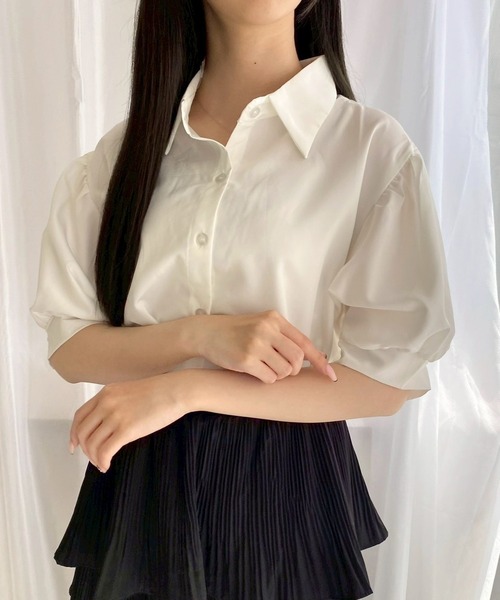 merrylatte（メリーラテ）の「シンプルパフスリーブ半袖ブラウス（シャツ/ブラウス・レディース・ホワイト・MEDIUM）」の2枚目の写真