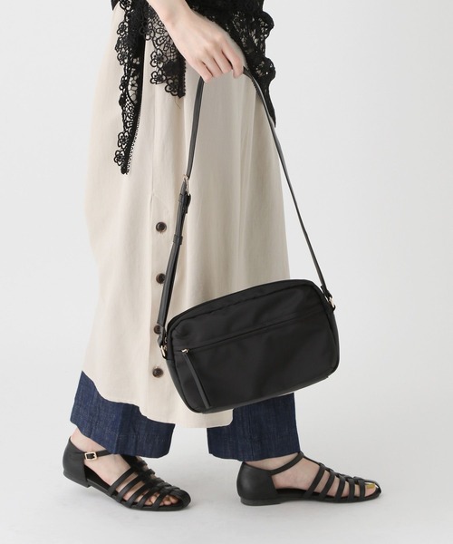 Elura（エルーラ）の「レザーコンビショルダーバッグ/328628（ハンドバッグ・レディース・ブラック/カーキ・ONE SIZE）」の2枚目の写真