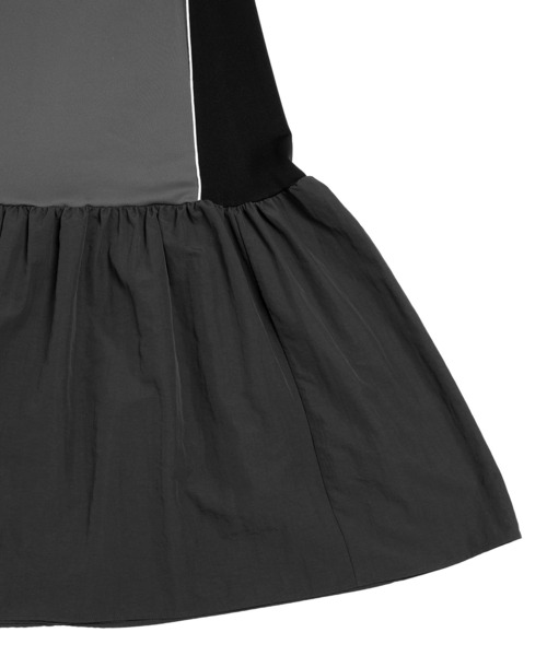 PUNYUS(プニュズ)の「配色切り替えジャージワンピース(ワンピース・レディース・グレー/ブルー・1/2/3/4)」の15枚目の写真