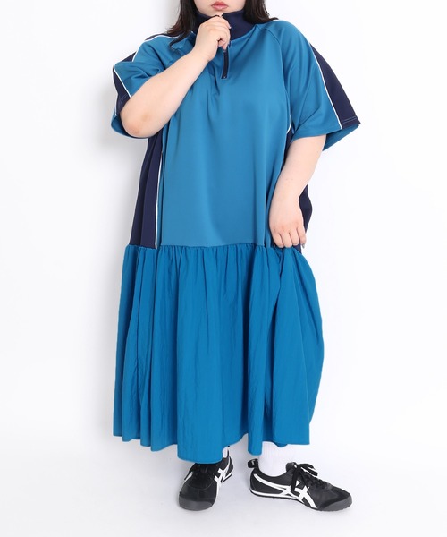 PUNYUS(プニュズ)の「配色切り替えジャージワンピース(ワンピース・レディース・グレー/ブルー・1/2/3/4)」の20枚目の写真