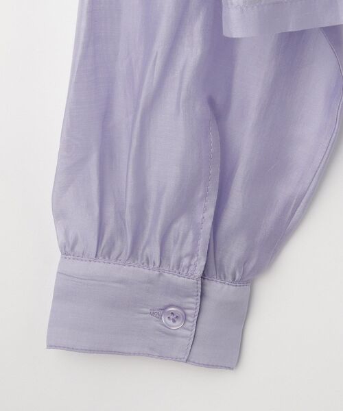 SHOO・LA・RUE（シューラルー）の「【130-150cm】程よい肌見せが叶う クロップドシアーシャツ（シャツ/ブラウス・キッズ・サックスブルー/パープル・13/14/15 ）」の7枚目の写真