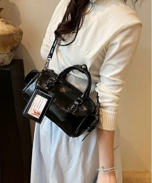 FINEnough（ファインナフ）の「カードケース付きボストン2WAYショルダーバッグ（ショルダーバッグ・レディース・ホワイト/レッド/ピンク/キャメル/ブラック/ブルー・FREE）」の3枚目の写真