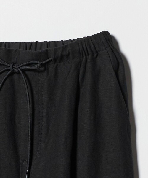 green label relaxing(グリーンレーベルリラクシング)の「BREEZE LINEN ブリーズリネン カーゴ パンツ(カーゴパンツ・レディース・ブラック/モカ・36/38)」の7枚目の写真