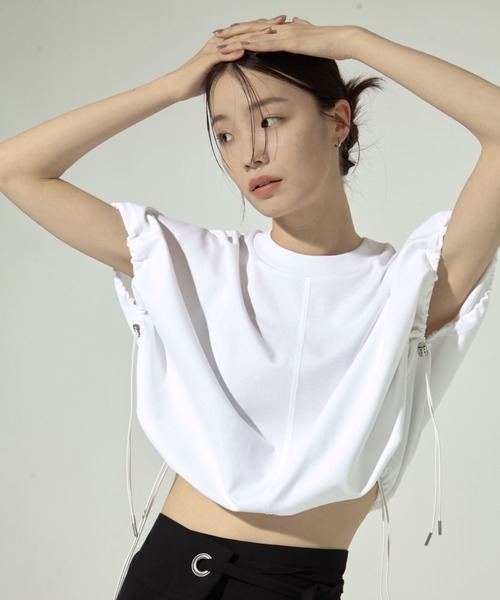 UJOH(ウジョー)の「【UJOH/ウジョー】《STUDIOUS別注》Drawcord Short T/ドローコードショートTシャツ(Tシャツ/カットソー・レディース・ホワイト/ブラック・2)」の8枚目の写真