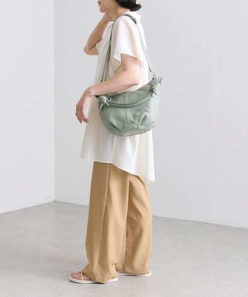 ear PAPILLONNER(イアパピヨネ)の「ケープブラウス【SUM1 STYLE(スミスタイル)】(シャツ/ブラウス・レディース・カーキ/ホワイト・FREE)」の13枚目の写真