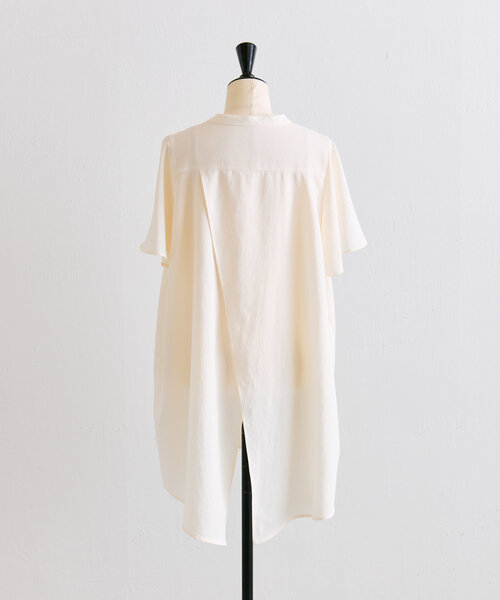 ear PAPILLONNER(イアパピヨネ)の「ケープブラウス【SUM1 STYLE(スミスタイル)】(シャツ/ブラウス・レディース・カーキ/ホワイト・FREE)」の19枚目の写真