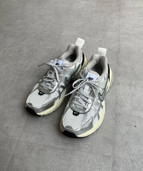 NIKE/ナイキ】 ウィメンズ V2K ラン（スニーカー）｜NIKE（ナイキ）の