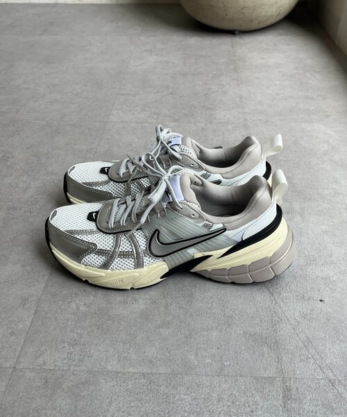 NIKE/ナイキ】 ウィメンズ V2K ラン（スニーカー）｜NIKE（ナイキ）の