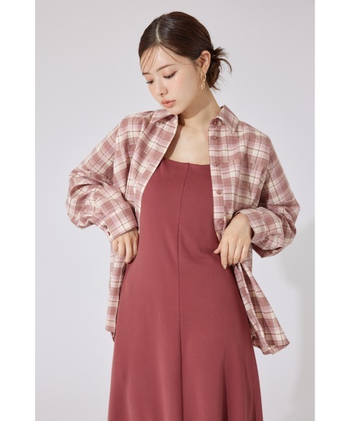 rienda(リエンダ)の「【AKB48 千葉恵里さん着用】オーバールーズシャツトップス 秋服(シャツ/ブラウス・レディース・ピンク/ブラック/ライトブルー・FREE)」の17枚目の写真