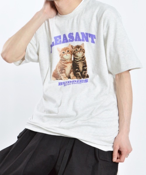 MODISH GAZE(モディシュガゼ)の「【MODISH GAZE】アニマルプリントTシャツ CATプリント(CP)(Tシャツ/カットソー・レディース・オートミール/ネイビー・L)」の2枚目の写真
