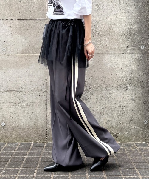 ISOOK（アイスー）の「【ISOOK / アイスー】サイドラインワイドスラックス / ラインパンツ ワイドパンツ ハイウエスト ドローコード ドロスト 黒 グレー ベージュ ZOZOTOWN限定（スラックス・レディース・ブラック/グレー/ベージュ・FREE）」の5枚目の写真