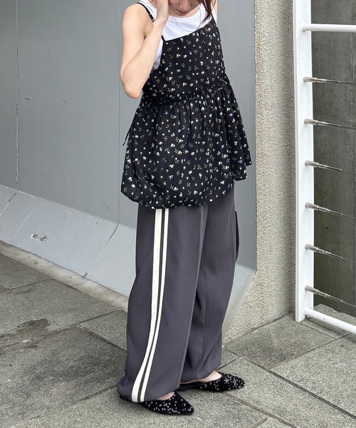 ISOOK（アイスー）の「【ISOOK / アイスー】サイドラインワイドスラックス / ラインパンツ ワイドパンツ ハイウエスト ドローコード ドロスト 黒 グレー ベージュ ZOZOTOWN限定（スラックス・レディース・ブラック/グレー/ベージュ・FREE）」の13枚目の写真