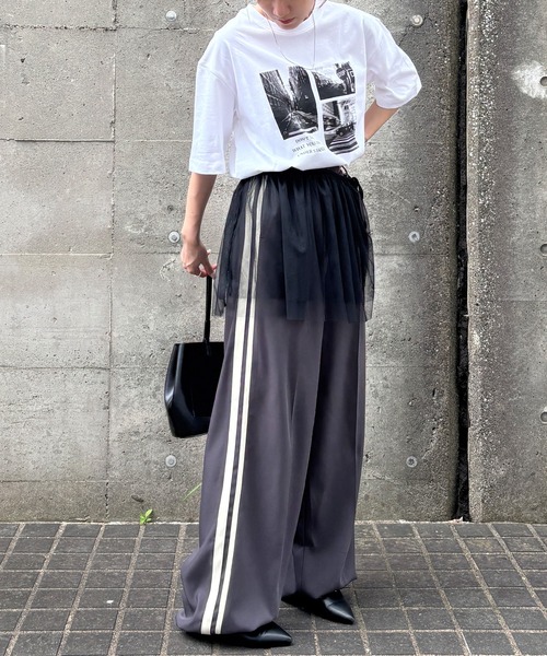 ISOOK（アイスー）の「【ISOOK / アイスー】サイドラインワイドスラックス / ラインパンツ ワイドパンツ ハイウエスト ドローコード ドロスト 黒 グレー ベージュ ZOZOTOWN限定（スラックス・レディース・ブラック/グレー/ベージュ・FREE）」の6枚目の写真