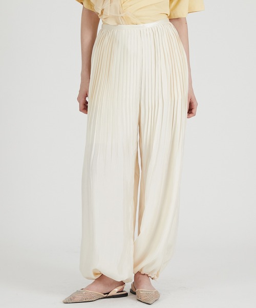 PRANK PROJECT(プランクプロジェクト)の「プリテッドバルーンパンツ / Pleated Balloon Pants(その他パンツ・レディース・ブラック/ホワイト/イエロー・38/36)」の2枚目の写真