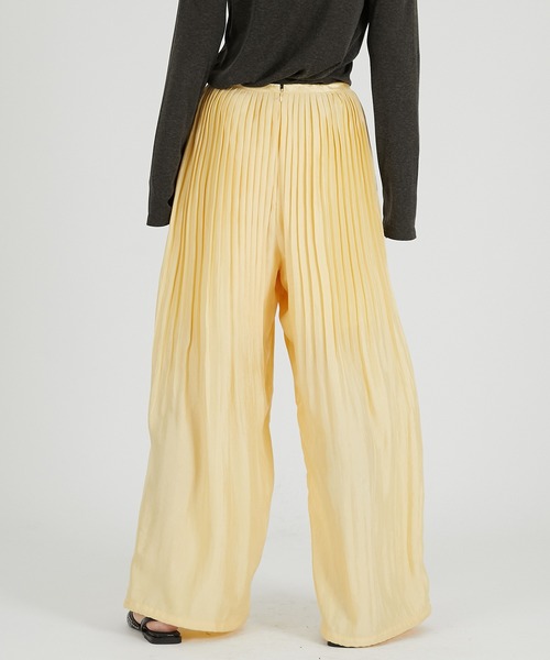 PRANK PROJECT(プランクプロジェクト)の「プリテッドバルーンパンツ / Pleated Balloon Pants(その他パンツ・レディース・ブラック/ホワイト/イエロー・38/36)」の8枚目の写真