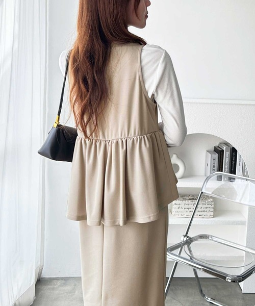 GeeRA（ジーラ）の「楽ちん！ペプラムジャンパースカート（ジャンパースカート・レディース・ベージュ/チャコール/ブラック・MEDIUM/LARGE/X-LARGE）」の10枚目の写真