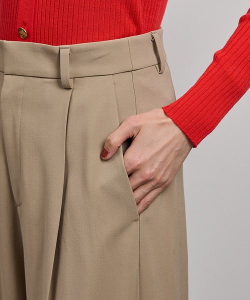 ROPE'（ロペ）の「ワンタックストレートワイドパンツ【REGGIANI（レッジアーニ）】（その他パンツ・レディース・ベージュ/ブラック・36/38/40）」の6枚目の写真