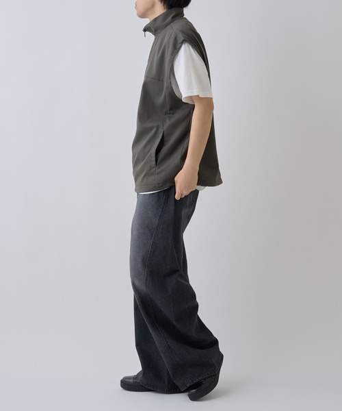 COLONY 2139（コロニートゥーワンスリーナイン）の「スタンドスケーターベスト（ベスト・メンズ・チャコールグレー/ブラック・MEDIUM/LARGE）」の16枚目の写真