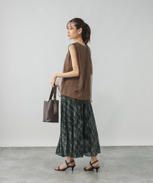 GLOBAL WORK（グローバルワーク）の「チュールドッキングプルオーバーノースリーブ/577919（Tシャツ/カットソー・レディース・ブラウン/ライトグレー/ブラック・LARGE/MEDIUM）」の14枚目の写真