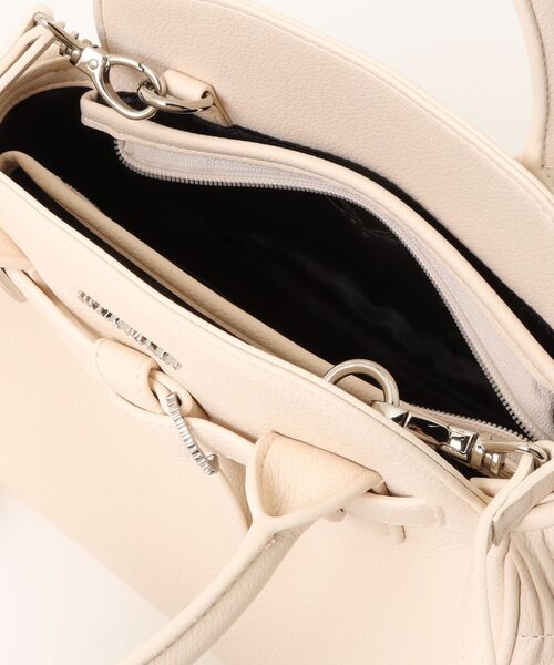 JILL STUART(ジルスチュアート)の「JILL STUART(ジル スチュアート) インプルーブ 2WAYハンド(ハンドバッグ・レディース・アイボリー/ブラック/ブラウン/ピンク・FREE)」の9枚目の写真