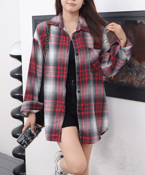 2ly2（トゥーリートゥー）の「ゆったりシルエットチェック柄シャツ（シャツ/ブラウス・レディース・ブルー/カーキ/ボルドー・FREE）」の12枚目の写真