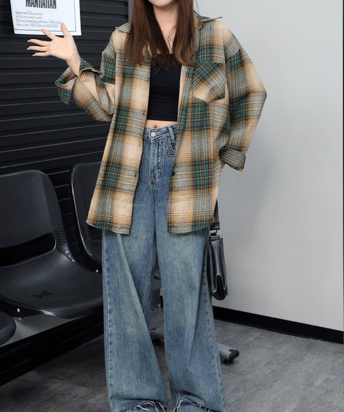 2ly2（トゥーリートゥー）の「ゆったりシルエットチェック柄シャツ（シャツ/ブラウス・レディース・ブルー/カーキ/ボルドー・FREE）」の7枚目の写真
