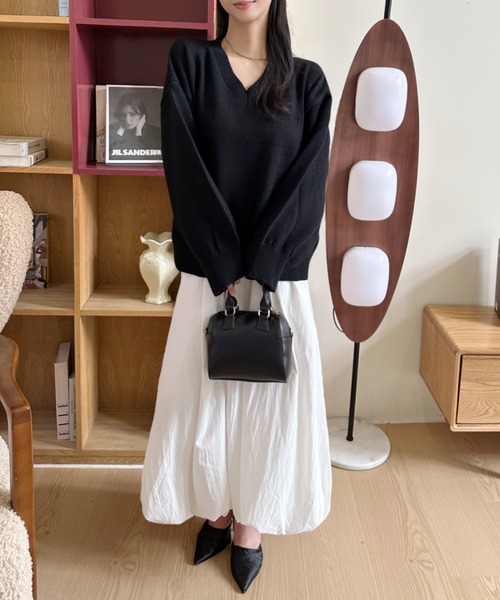 Ada.(エイダ)の「オーバーサイズ Vネック ロゴニット(ニット/セーター・レディース・グレー/オフホワイト/ブラック/レッド・FREE)」の14枚目の写真