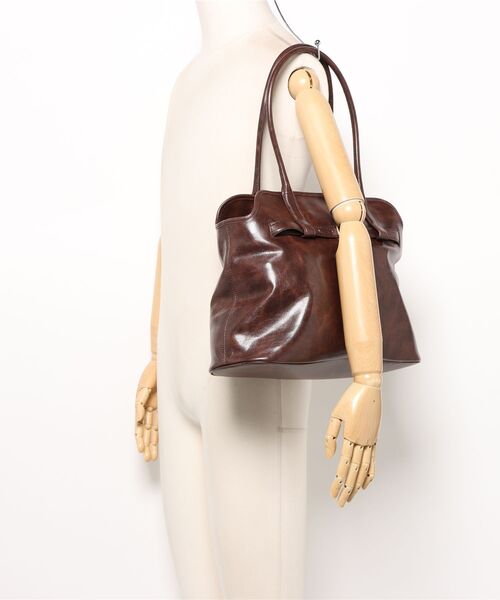 レディース 美品 CHARLES & KEITH ヴィクトリア ベルトトラペーズ 