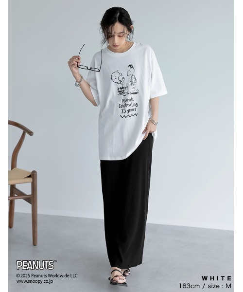 PEANUTS（ピーナッツ）の「[PEANUTS][別注][ユニセックス]オーバーサイズTシャツ（Tシャツ/カットソー・レディース・ベージュ/ホワイト/チャコールグレー/グレー・MEDIUM/LARGE）」の10枚目の写真
