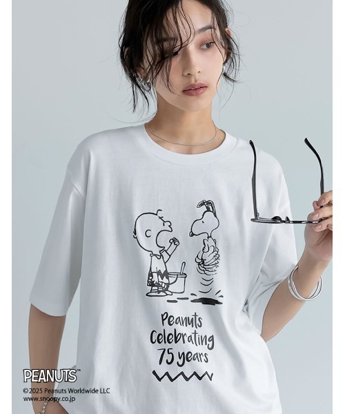 PEANUTS（ピーナッツ）の「[PEANUTS][別注][ユニセックス]オーバーサイズTシャツ（Tシャツ/カットソー・レディース・ベージュ/ホワイト/チャコールグレー/グレー・MEDIUM/LARGE）」の6枚目の写真