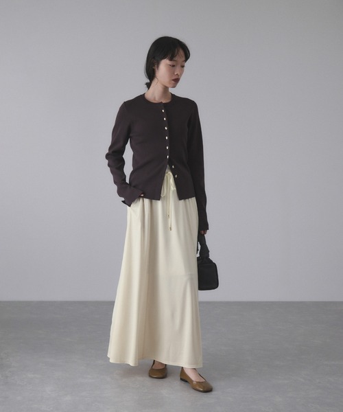 ADAM ET ROPE'（アダムエロペ）の「エンボスギャザースカート（スカート・レディース・ブラック/ブラウン系その他/キナリ・38/36）」の6枚目の写真