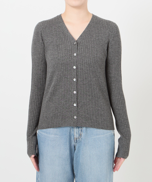 IENA（イエナ）の「《追加》イタリア ヤーン RIB Vネックカーディガン（カーディガン/ボレロ・レディース・ブルー系その他/ブラック/アイボリー/グレー・FREE）」の8枚目の写真
