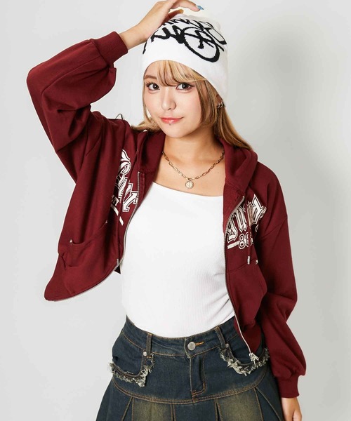 GORGE(ゴージ)の「《スタッズポイント×ジップアップ》レディース 長袖パーカー スウェット 春秋冬(パーカー・レディース・グレー/レッド/ブラック・F)」の6枚目の写真