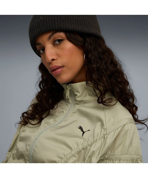 PUMA(プーマ)の「PUMA DARE TO OVERSIZED WOVEN JACKET(プーマ DARE TO オーバーサイズド ウーブン ジャケット)(ブルゾン・レディース・ブラック系/オリーブ系・MEDIUM/SMALL/LARGE)」の12枚目の写真