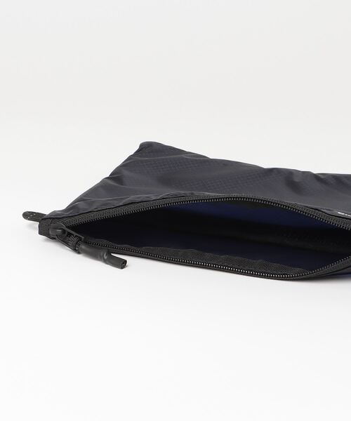 GORDON MILLER(ゴードンミラー)の「GORDON MILLER コーデュラリップ フラットケースL(トラベルグッズ・メンズ・ブラック/ネイビー・ONE SIZE)」の18枚目の写真