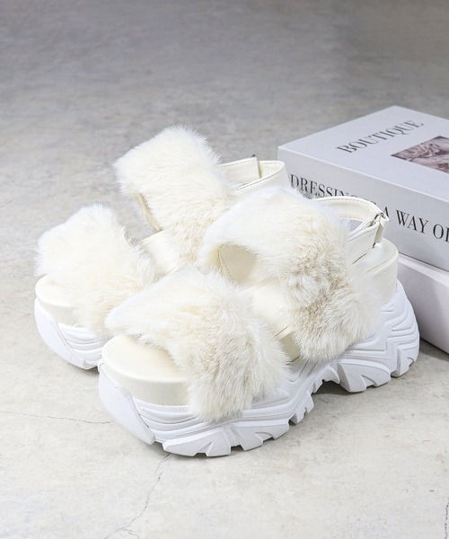 LOVEHUNTER（ラブハンター）の「LOVE HUNTER/ボリュームファー ダブルベルト スニーカーサンダル(2243)（サンダル・レディース・ブラック/アイボリー・M/L/LL/S）」の8枚目の写真