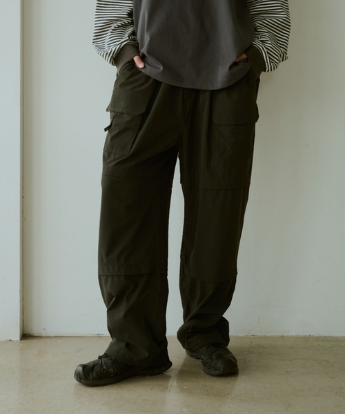 BROKEN BASE(ブロークンベース)の「Utility Nylon Pants(その他パンツ・メンズ・ライトグレー/ブラック・MEDIUM/LARGE)」の1枚目の写真