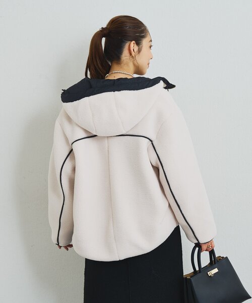 un dix cors（アンディコール）の「《ラフな抜け感を演出》配色フードボアコート（ブルゾン・レディース・オフホワイト/チャコールグレー・FREE）」の7枚目の写真