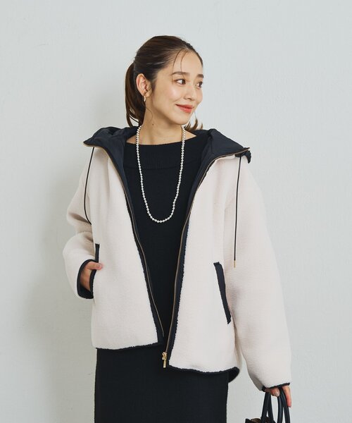 un dix cors（アンディコール）の「《ラフな抜け感を演出》配色フードボアコート（ブルゾン・レディース・オフホワイト/チャコールグレー・FREE）」の6枚目の写真