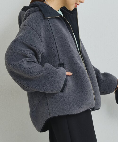 un dix cors（アンディコール）の「《ラフな抜け感を演出》配色フードボアコート（ブルゾン・レディース・オフホワイト/チャコールグレー・FREE）」の20枚目の写真