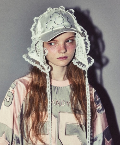 Candy Stripper(キャンディストリッパー)の「3WAY LACE SCARF キャップ(キャップ・レディース・オフホワイト/ブラック・FREE)」の5枚目の写真