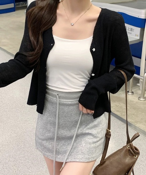 VIBGYOR（ヴィブジョー）の「【EIZZ/アイズ】シアーニット Vネック カーディガン（カーディガン/ボレロ・レディース・ピンク/オフホワイト/ブラック/ライトブルー・FREE）」の9枚目の写真