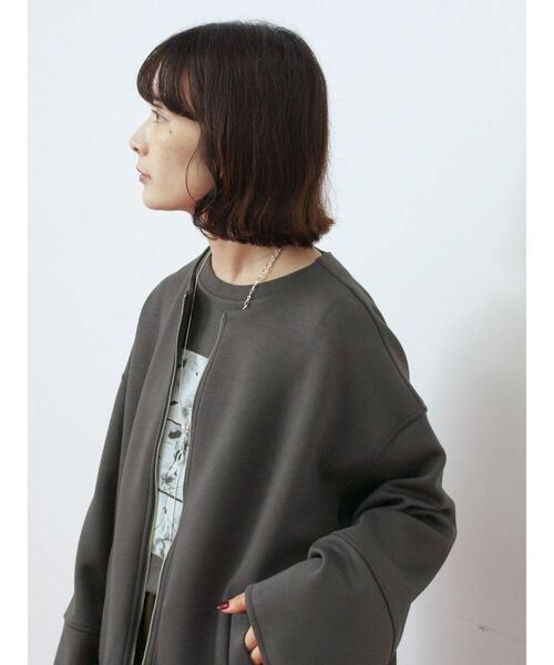 Samansa Mos2 blue（サマンサモスモスブルー）の「ダンボールクルーネックジャケット（ノーカラージャケット・レディース・ライトベージュ/チャコールグレー/ブラウン・F）」の5枚目の写真