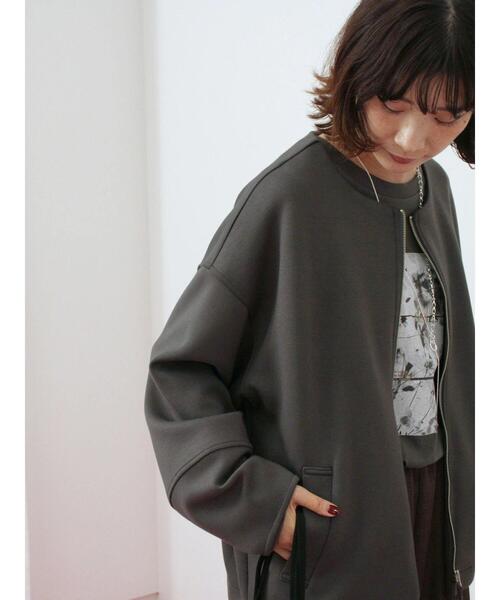 Samansa Mos2 blue（サマンサモスモスブルー）の「ダンボールクルーネックジャケット（ノーカラージャケット・レディース・ライトベージュ/チャコールグレー/ブラウン・F）」の8枚目の写真