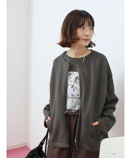 Samansa Mos2 blue（サマンサモスモスブルー）の「ダンボールクルーネックジャケット（ノーカラージャケット・レディース・ライトベージュ/チャコールグレー/ブラウン・F）」の10枚目の写真