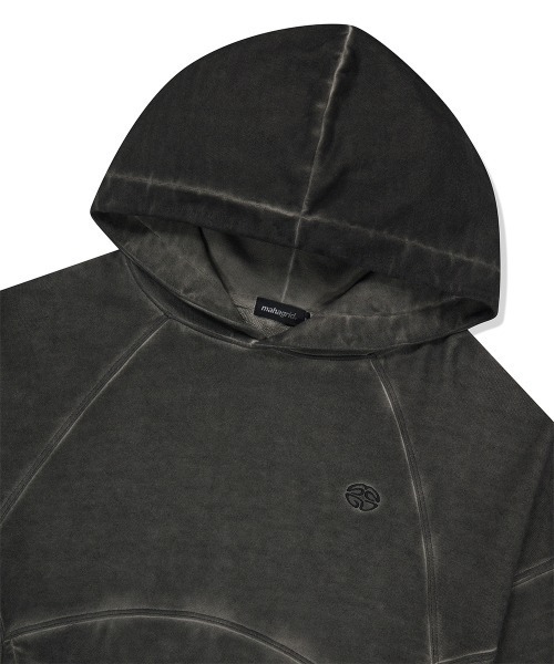 MAHAGRID(マハグリッド)の「『mahagrid/マハグリッド』 DYED CURVED SEAM CROP HOODIE/オーバーダイ加工 カーブデザインクロップドパーカー(パーカー・レディース・ベージュ/チャコールグレー・FREE)」の12枚目の写真