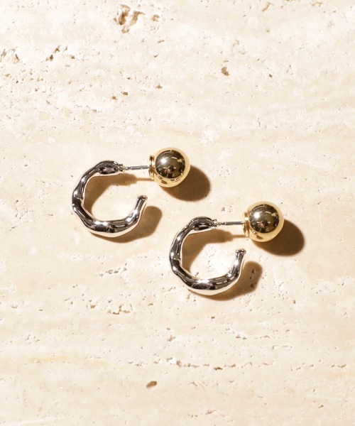 Soierie（ソワリー）の「アート スクリュー ピアス (スモール/2P） / Art screw pierce (small/2P)（ピアス（両耳用）・レディース・ゴールド系/ゴールド/シルバー/シルバー×ゴールド・FREE）」の3枚目の写真